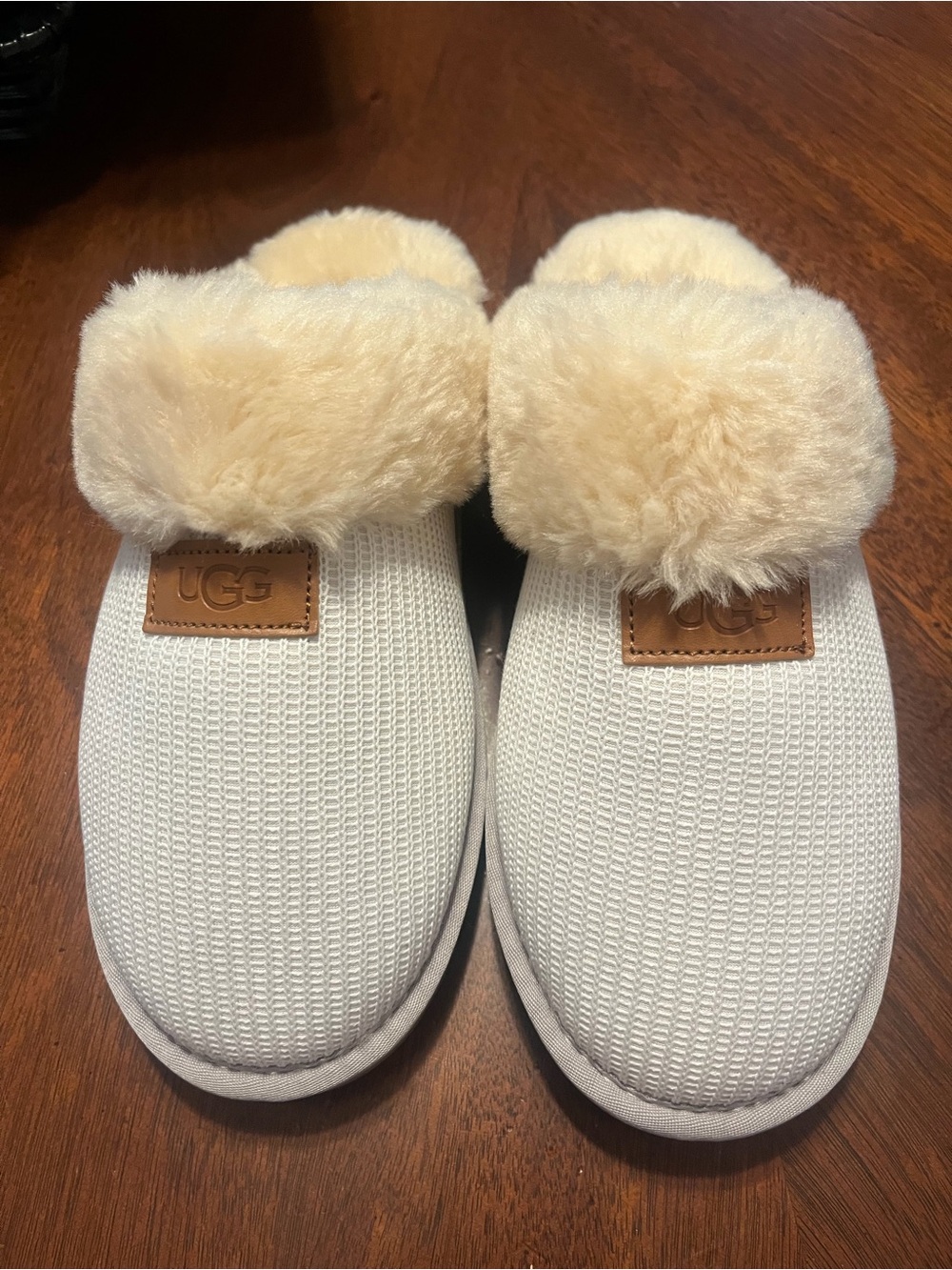 UGG Women’s Cozy Clog Slippers in Cream with Shearling Trim